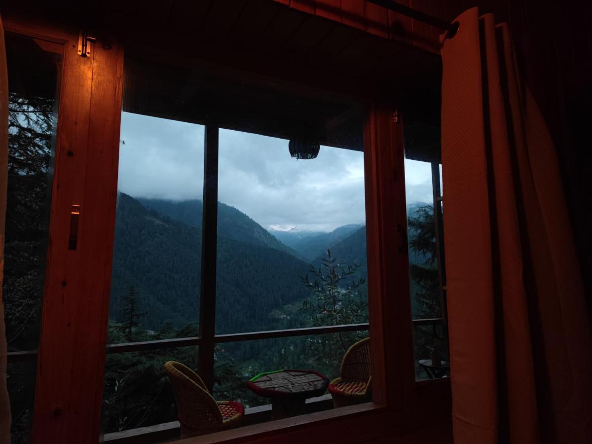Freebird Nest Jibhi Hotel ภายนอก รูปภาพ