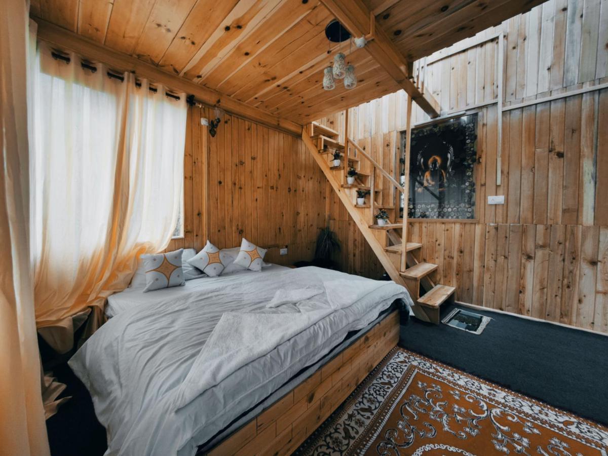 Freebird Nest Jibhi Hotel ภายนอก รูปภาพ