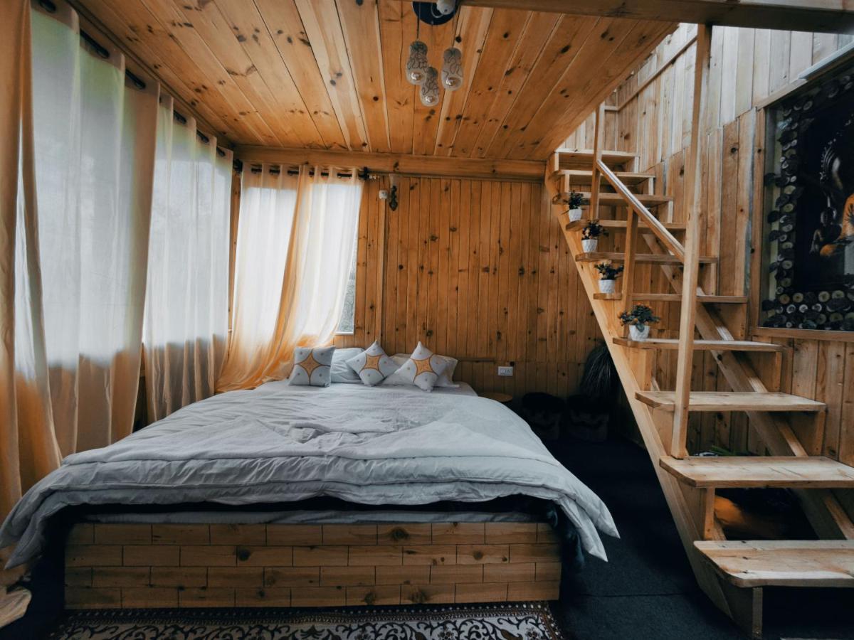 Freebird Nest Jibhi Hotel ภายนอก รูปภาพ