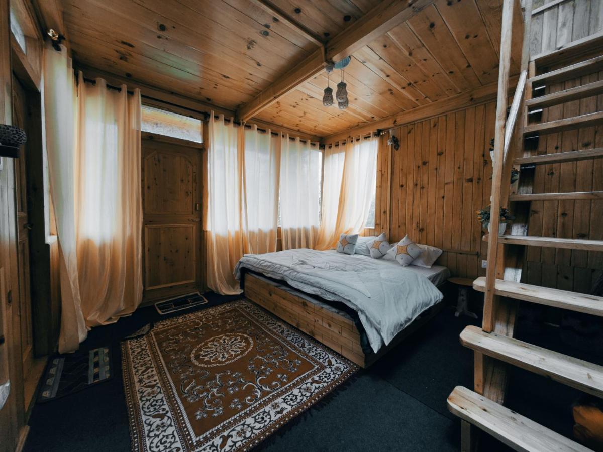 Freebird Nest Jibhi Hotel ภายนอก รูปภาพ