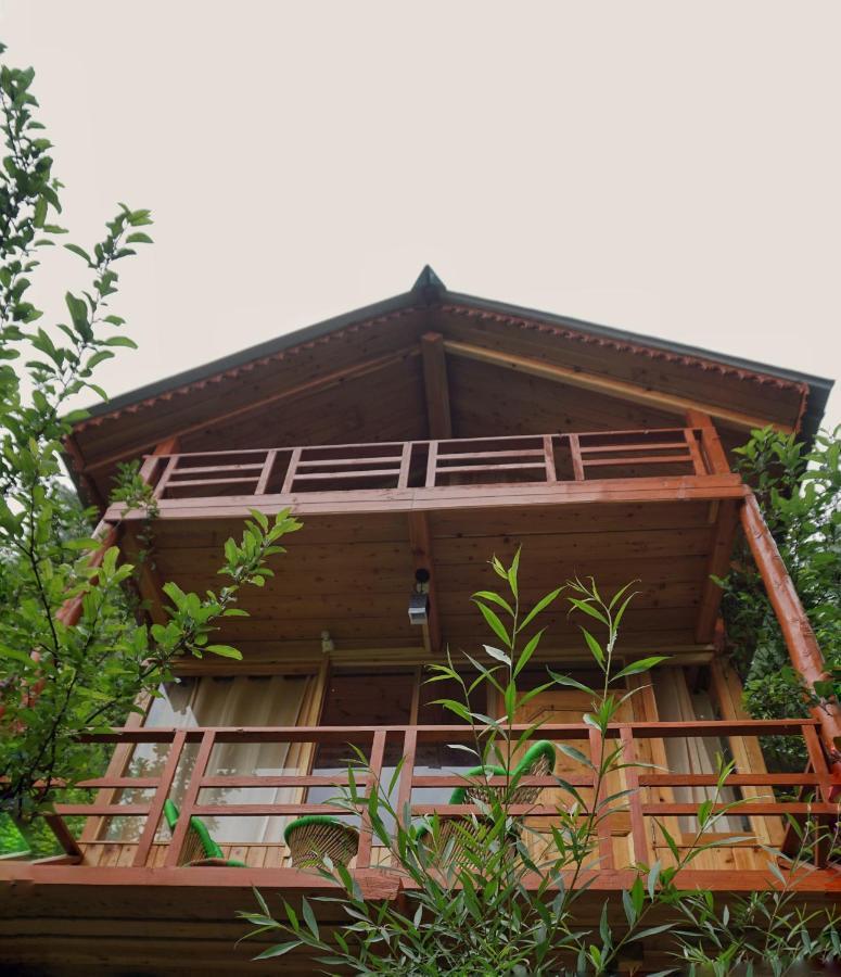 Freebird Nest Jibhi Hotel ภายนอก รูปภาพ